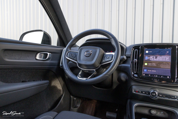Volvo XC40 Recharge Plus | Adaptieve Cruise | Blis | Zwenkbare trekhaak | Actieve bochtverlichting |