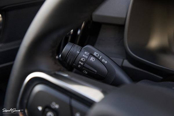 Volvo XC40 Recharge Plus | Adaptieve Cruise | Blis | Zwenkbare trekhaak | Actieve bochtverlichting |