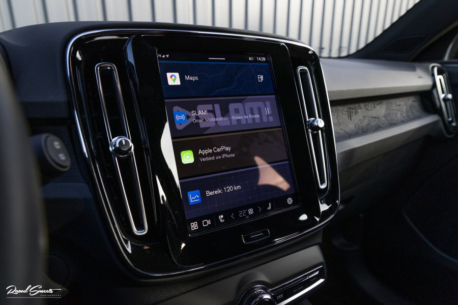 Volvo XC40 Recharge Plus | Adaptieve Cruise | Blis | Zwenkbare trekhaak | Actieve bochtverlichting |