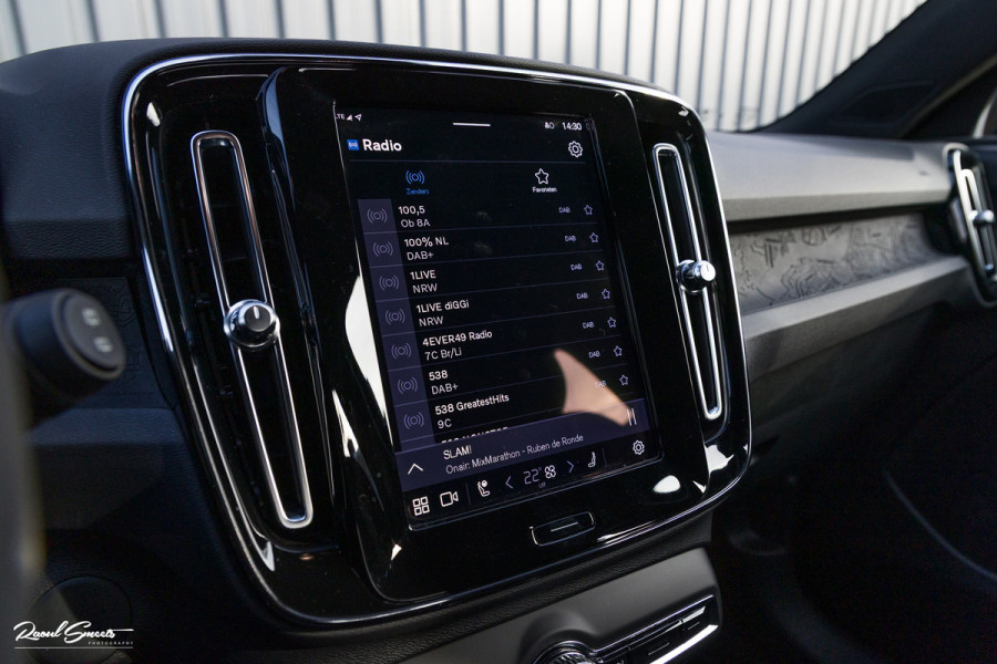 Volvo XC40 Recharge Plus | Adaptieve Cruise | Blis | Zwenkbare trekhaak | Actieve bochtverlichting |