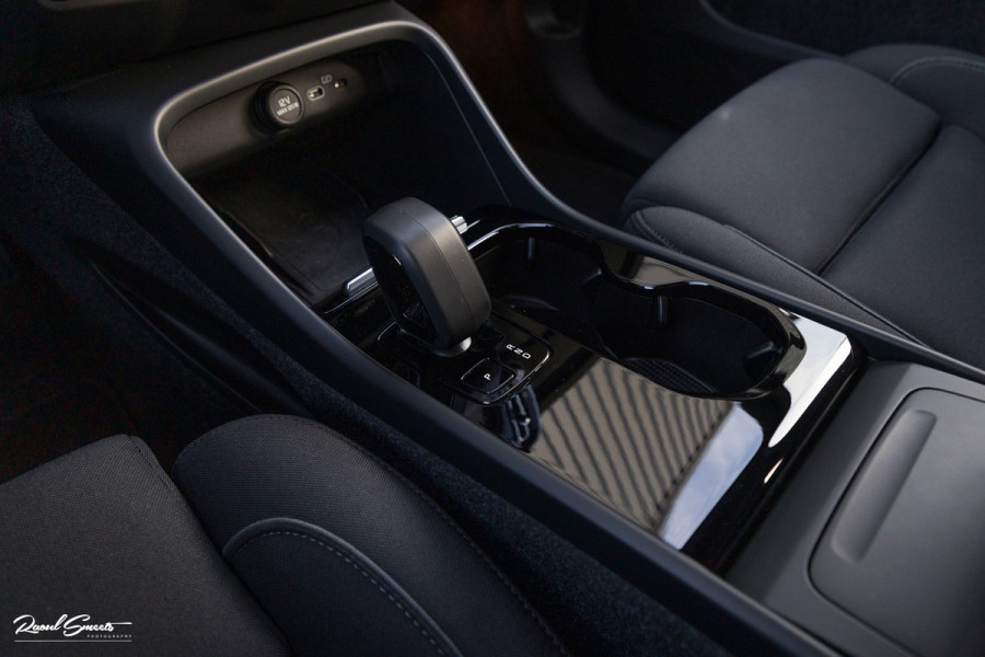 Volvo XC40 Recharge Plus | Adaptieve Cruise | Blis | Zwenkbare trekhaak | Actieve bochtverlichting |