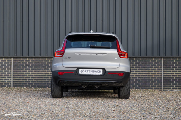 Volvo XC40 Recharge Plus | Adaptieve Cruise | Blis | Zwenkbare trekhaak | Actieve bochtverlichting |
