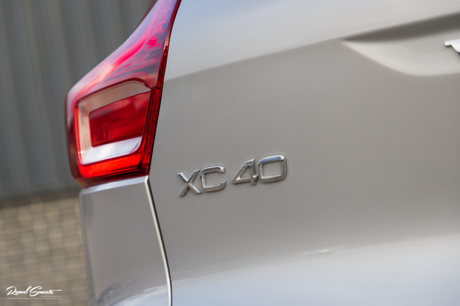 Volvo XC40 Recharge Plus | Adaptieve Cruise | Blis | Zwenkbare trekhaak | Actieve bochtverlichting |