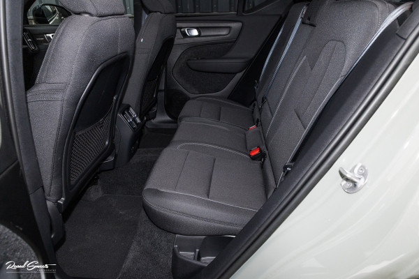 Volvo XC40 Recharge Ultimate 70 kWh | Adaptieve cruise | Panorama dak | Matrix led | Harman Kardon |