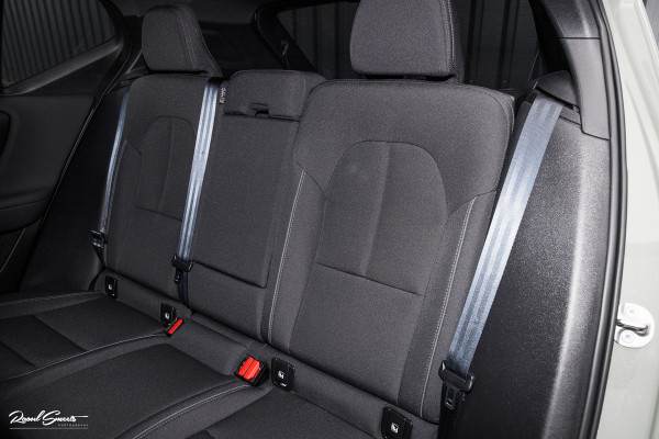 Volvo XC40 Recharge Ultimate 70 kWh | Adaptieve cruise | Panorama dak | Matrix led | Harman Kardon |