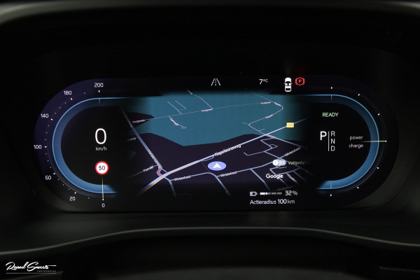 Volvo XC40 Recharge Ultimate 70 kWh | Adaptieve cruise | Panorama dak | Matrix led | Harman Kardon |