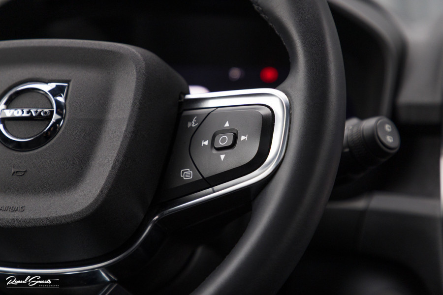 Volvo XC40 Recharge Ultimate 70 kWh | Adaptieve cruise | Panorama dak | Matrix led | Harman Kardon |