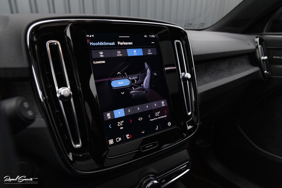 Volvo XC40 Recharge Ultimate 70 kWh | Adaptieve cruise | Panorama dak | Matrix led | Harman Kardon |