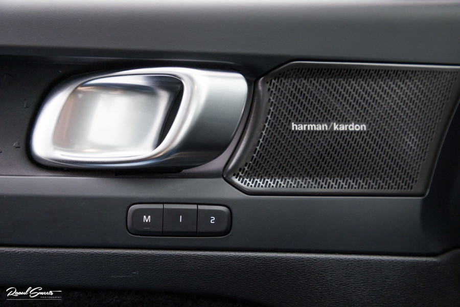 Volvo XC40 Recharge Ultimate 70 kWh | Adaptieve cruise | Panorama dak | Matrix led | Harman Kardon |