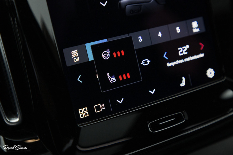 Volvo XC40 Recharge Ultimate 70 kWh | Adaptieve cruise | Panorama dak | Matrix led | Harman Kardon |