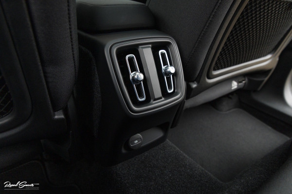 Volvo XC40 Recharge Ultimate 70 kWh | Adaptieve cruise | Panorama dak | Matrix led | Harman Kardon |