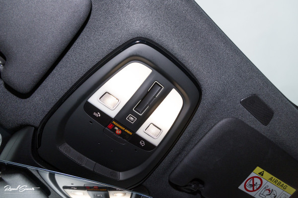 Volvo XC40 Recharge Ultimate 70 kWh | Adaptieve cruise | Panorama dak | Matrix led | Harman Kardon |