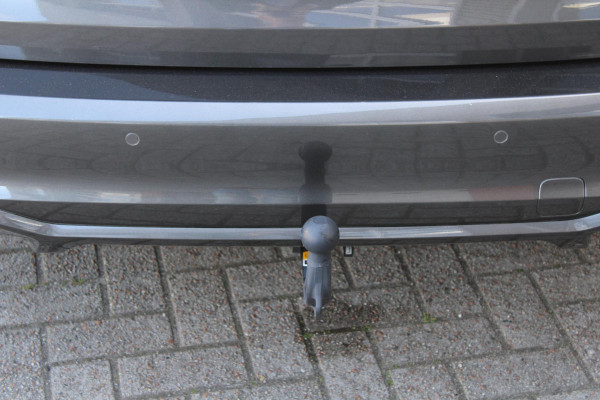 Ford FOCUS Wagon 1.5 EcoBlue ST Line X Automaat | Adaptive cruise control | Winter Pack | Trekhaak | Elektrische achterklep | BTW verrekenbaar | All season banden