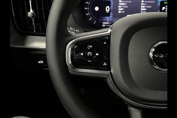 Volvo XC60 2.0 T8 Plug-in hybrid AWD Black Edition Luchtvering | Massage | Bowers & Wilkins | Adapt. Cruise | Open dak | Head-up | 360 camera | Stoelventilatie /-verwarming