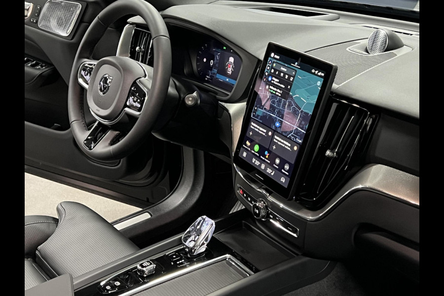Volvo XC60 2.0 T8 Plug-in hybrid AWD Black Edition Luchtvering | Massage | Bowers & Wilkins | Adapt. Cruise | Open dak | Head-up | 360 camera | Stoelventilatie /-verwarming