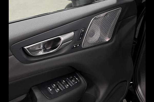 Volvo XC60 2.0 T8 Plug-in hybrid AWD Black Edition Luchtvering | Massage | Bowers & Wilkins | Adapt. Cruise | Open dak | Head-up | 360 camera | Stoelventilatie /-verwarming