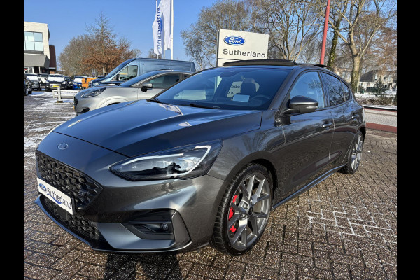 Ford Focus 2.3 EcoBoost ST-3 280pk  | Panoramadak | Winter Pack | Adaptive LED | Adaptive cruise control | Achteruitrijcamera | Bang&Olufsen | Head up Display