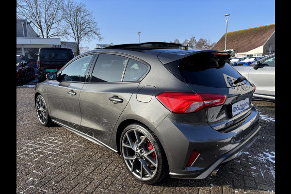 Ford Focus 2.3 EcoBoost ST-3 280pk  | Panoramadak | Winter Pack | Adaptive LED | Adaptive cruise control | Achteruitrijcamera | Bang&Olufsen | Head up Display