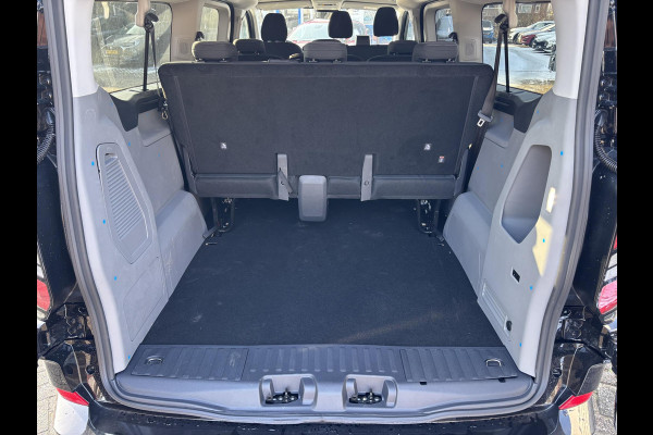 Ford Transit Custom 340 2.5 PHEV L2H1 Limited SCI | 233pk | Kombi | Incl. BTW/BPM | Dubbele zijschuifdeur | Privacy Glass | Inklapbare trekhaak | 17 inch lichtmetalen velgen | Driver Assistance Pack Premium | Verwarmbaar stuurwiel