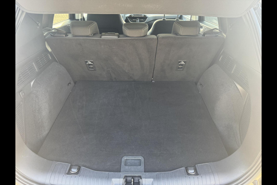 Ford Kuga 1.5 EcoBoost Titanium X 150pk  | Achteruitrijcamera | Cruise control | Winterpack | 18 inch Lichtmetalen velgen | 1.800kg Trekgewicht | Dealer onderhouden