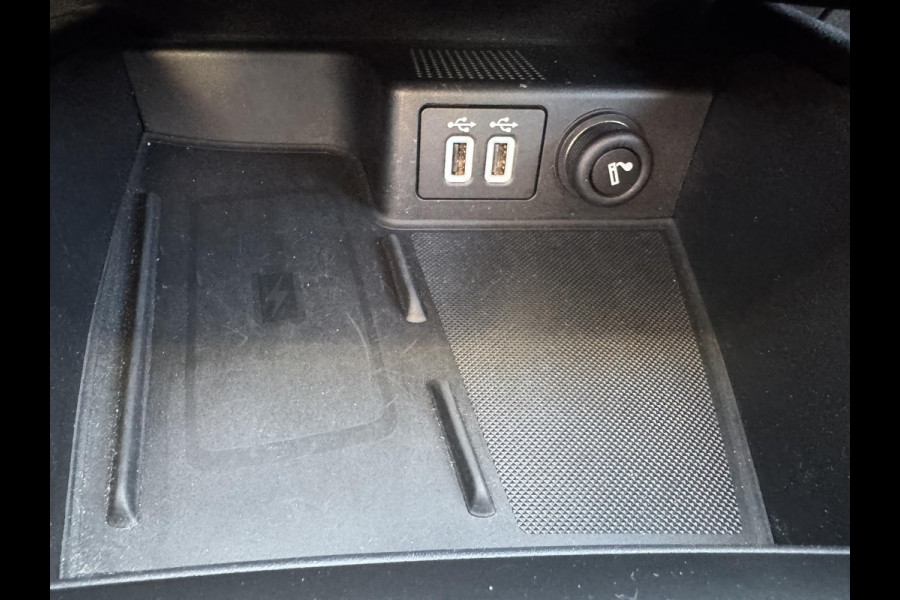 Ford Kuga 1.5 EcoBoost Titanium X 150pk  | Achteruitrijcamera | Cruise control | Winterpack | 18 inch Lichtmetalen velgen | 1.800kg Trekgewicht | Dealer onderhouden