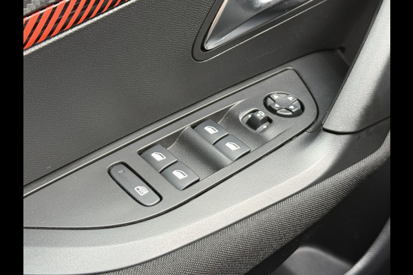 Peugeot e-2008 EV Blue Lease Active 50 kWh | Camera | Navi | LED