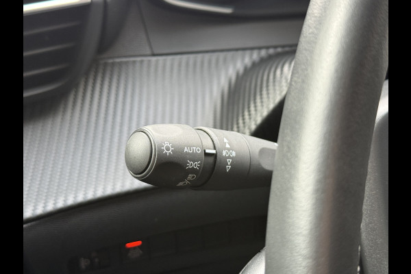 Peugeot e-2008 EV Blue Lease Active 50 kWh | Camera | Navi | LED