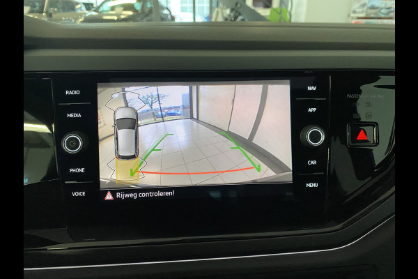 Volkswagen Polo 1.0 TSI R-Line Business DSG Panoramadak / Camera /Carplay / Navigatie / IQ Light