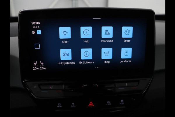 Volkswagen ID.3 First Plus 58 kWh | Trekhaak | Stoel & stuurverwarming | Camera | Adaptive cruise | Sfeerverlichting | Carplay | Matrix LED | Parkeerhulp | Climate control