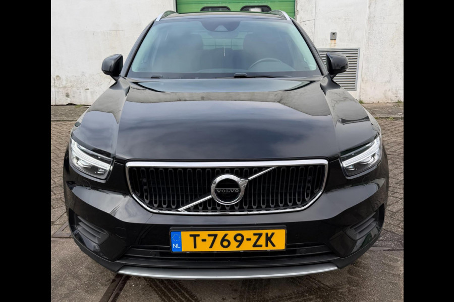 Volvo XC40 1.5 T3 Momentum Pro