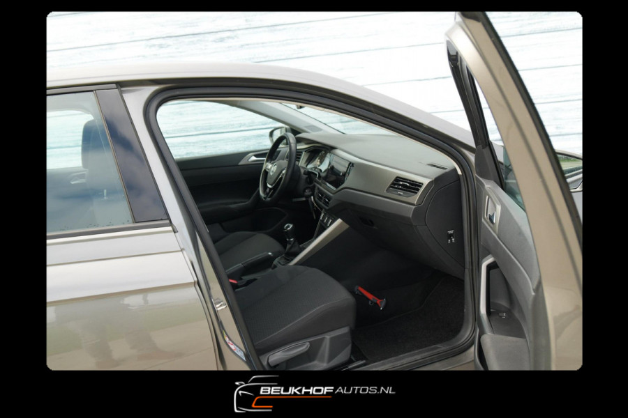 Volkswagen Polo 1.0 TSI Parkeersensor Carplay Navi Adapt Cru