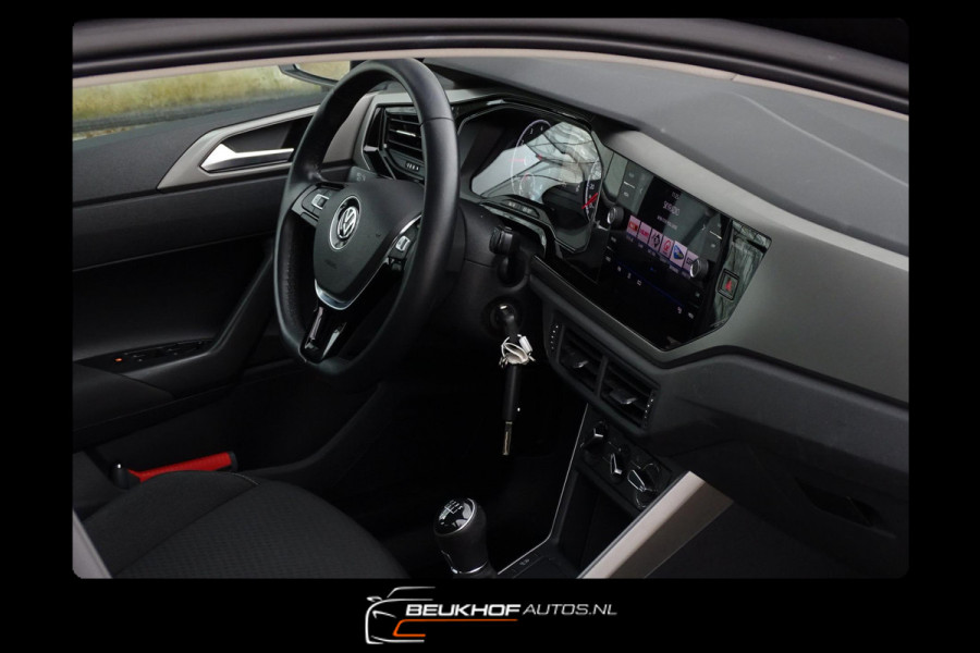 Volkswagen Polo 1.0 TSI Parkeersensor Carplay Navi Adapt Cru