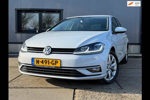 Volkswagen Golf 1.5 TSI Highline Business White silver Hihgline LED NAVI VIRTUALCOCKPIT