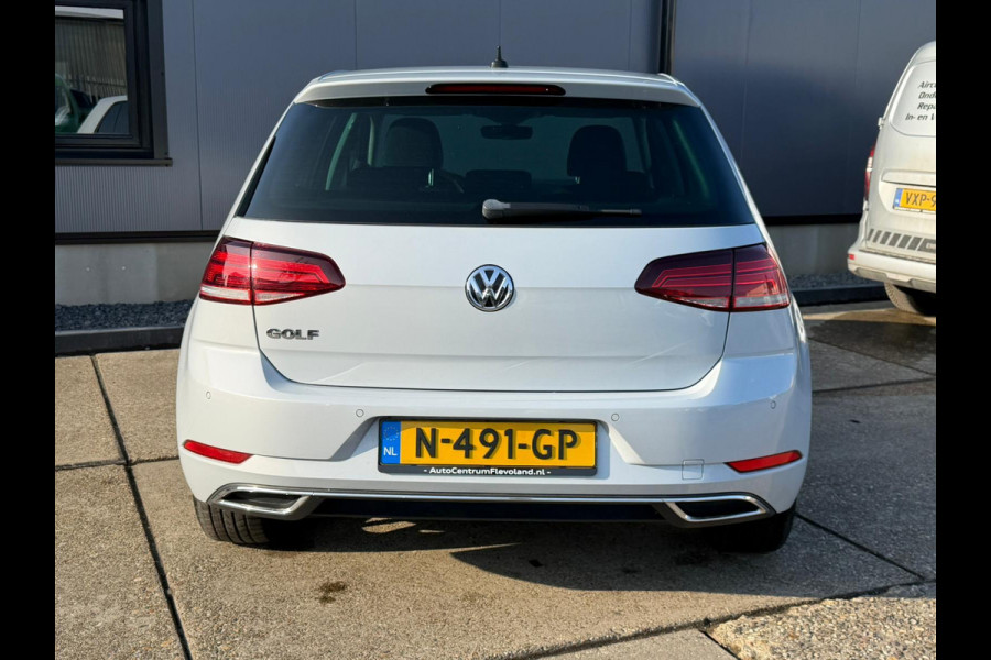 Volkswagen Golf 1.5 TSI Highline Business White silver Hihgline LED NAVI VIRTUALCOCKPIT