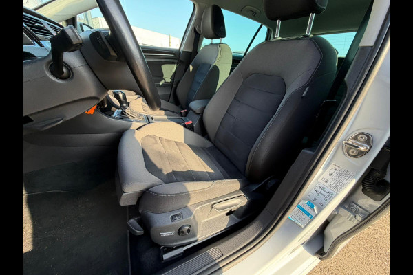 Volkswagen Golf 1.5 TSI Highline Business White silver Hihgline LED NAVI VIRTUALCOCKPIT