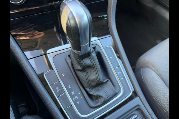 Volkswagen Golf 1.5 TSI Highline Business White silver Hihgline LED NAVI VIRTUALCOCKPIT