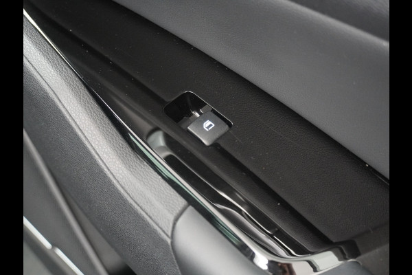 Kia Sportage 1.6 T-GDi Hybrid DynamicPlusLine - Navigatie - Stoel/Stuurverwarming - Lichtmetalen Velgen - Adaptief Cruise Control - Fabrieksgarantie Tot 2030