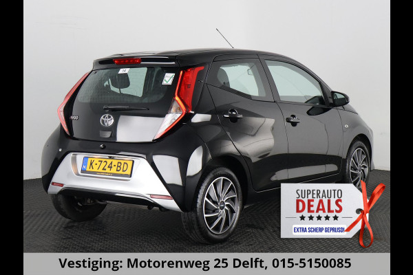 Toyota Aygo 1.0 VVT-i X-PLAY CARPLAY NAVI GARANTIE 2031 1e EIG BIJNA 2021. 100% ONDERHOUDEN .CAMERA.BLACK EDITION