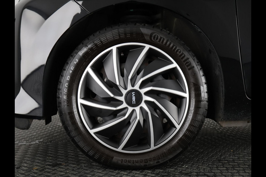 Toyota Aygo 1.0 VVT-i X-PLAY CARPLAY NAVI GARANTIE 2031 1e EIG BIJNA 2021. 100% ONDERHOUDEN .CAMERA.BLACK EDITION