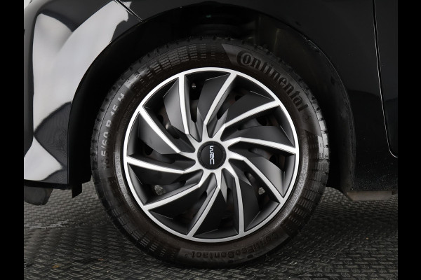 Toyota Aygo 1.0 VVT-i X-PLAY CARPLAY NAVI GARANTIE 2031 1e EIG BIJNA 2021. 100% ONDERHOUDEN .CAMERA.BLACK EDITION