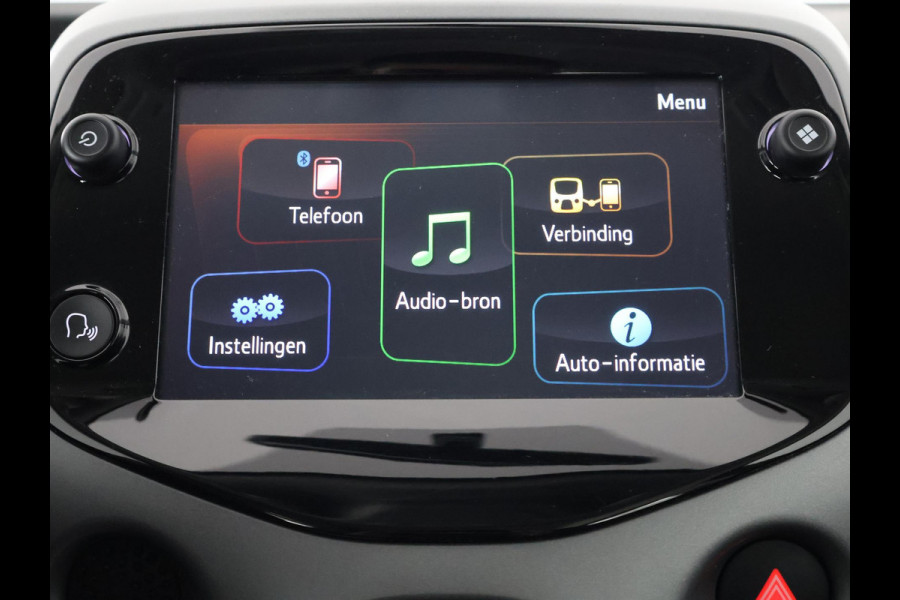 Toyota Aygo 1.0 VVT-i X-PLAY CARPLAY NAVI GARANTIE 2031 1e EIG BIJNA 2021. 100% ONDERHOUDEN .CAMERA.BLACK EDITION