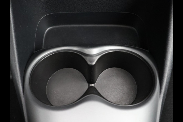 Toyota Aygo 1.0 VVT-i X-PLAY CARPLAY NAVI GARANTIE 2031 1e EIG BIJNA 2021. 100% ONDERHOUDEN .CAMERA.BLACK EDITION