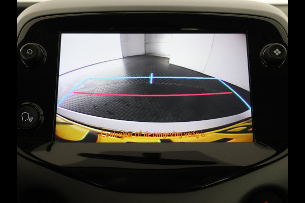 Toyota Aygo 1.0 VVT-i X-PLAY CARPLAY NAVI GARANTIE 2031 1e EIG BIJNA 2021. 100% ONDERHOUDEN .CAMERA.BLACK EDITION