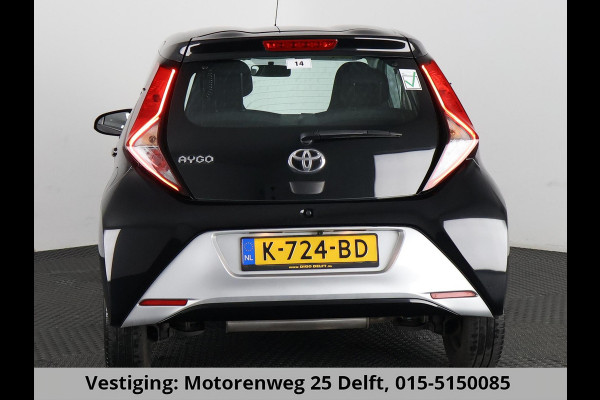 Toyota Aygo 1.0 VVT-i X-PLAY CARPLAY NAVI GARANTIE 2031 1e EIG BIJNA 2021. 100% ONDERHOUDEN .CAMERA.BLACK EDITION