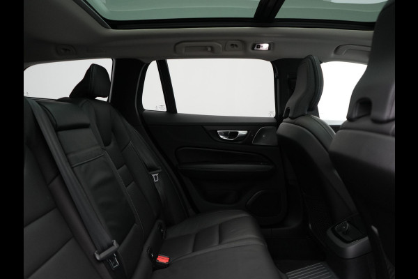 Volvo V60 T6 Recharge AWD Inscription Plug In Hybrid 340pk Dealer O.H. PHEV | Trekhaak Af Fabriek | Panodak | Lederen Sportstoelen Massage & Memory & Ventilatie | Adaptive Cruise | Head Up | 360 Camera | Stoelen & Stuur Verwarmd | Bowers & Wilkins |