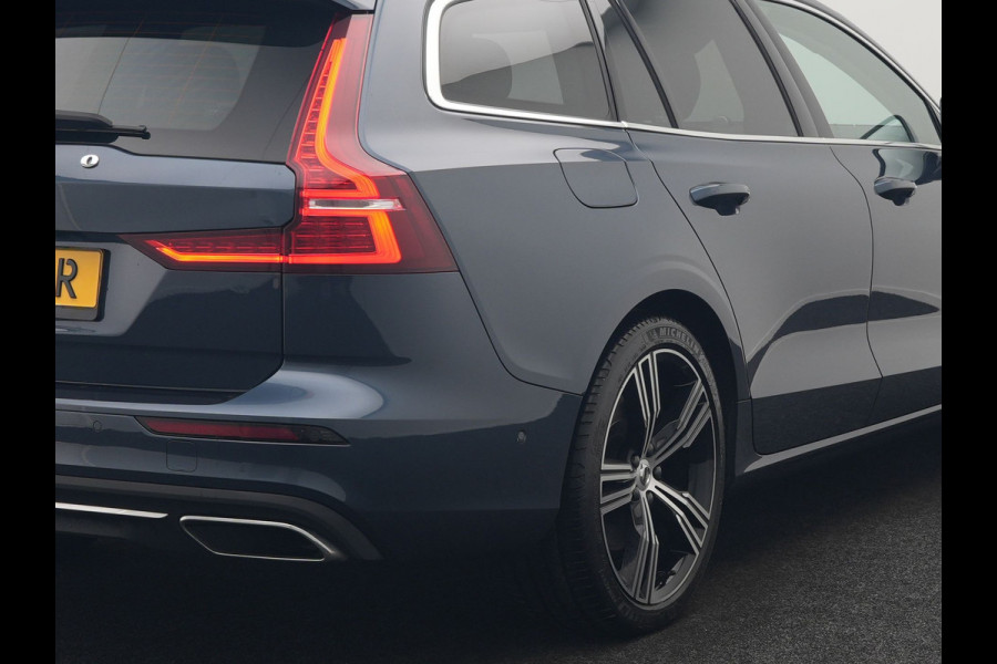 Volvo V60 T6 Recharge AWD Inscription Plug In Hybrid 340pk Dealer O.H. PHEV | Trekhaak Af Fabriek | Panodak | Lederen Sportstoelen Massage & Memory & Ventilatie | Adaptive Cruise | Head Up | 360 Camera | Stoelen & Stuur Verwarmd | Bowers & Wilkins |