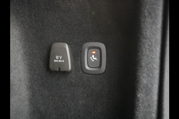 Volvo V60 T6 Recharge AWD Inscription Plug In Hybrid 340pk Dealer O.H. PHEV | Trekhaak Af Fabriek | Panodak | Lederen Sportstoelen Massage & Memory & Ventilatie | Adaptive Cruise | Head Up | 360 Camera | Stoelen & Stuur Verwarmd | Bowers & Wilkins |