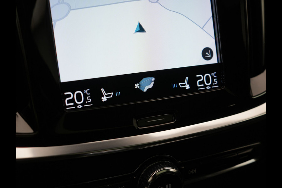 Volvo V60 T6 Recharge AWD Inscription Plug In Hybrid 340pk Dealer O.H. PHEV | Trekhaak Af Fabriek | Panodak | Lederen Sportstoelen Massage & Memory & Ventilatie | Adaptive Cruise | Head Up | 360 Camera | Stoelen & Stuur Verwarmd | Bowers & Wilkins |