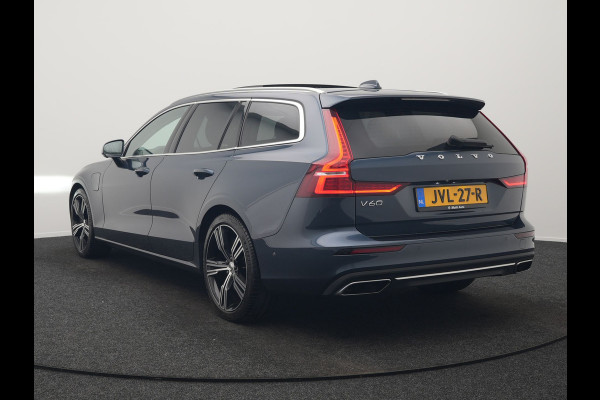 Volvo V60 T6 Recharge AWD Inscription Plug In Hybrid 340pk Dealer O.H. PHEV | Trekhaak Af Fabriek | Panodak | Lederen Sportstoelen Massage & Memory & Ventilatie | Adaptive Cruise | Head Up | 360 Camera | Stoelen & Stuur Verwarmd | Bowers & Wilkins |