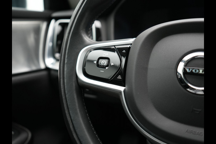 Volvo V60 T6 Recharge AWD Inscription Plug In Hybrid 340pk Dealer O.H. PHEV | Trekhaak Af Fabriek | Panodak | Lederen Sportstoelen Massage & Memory & Ventilatie | Adaptive Cruise | Head Up | 360 Camera | Stoelen & Stuur Verwarmd | Bowers & Wilkins |